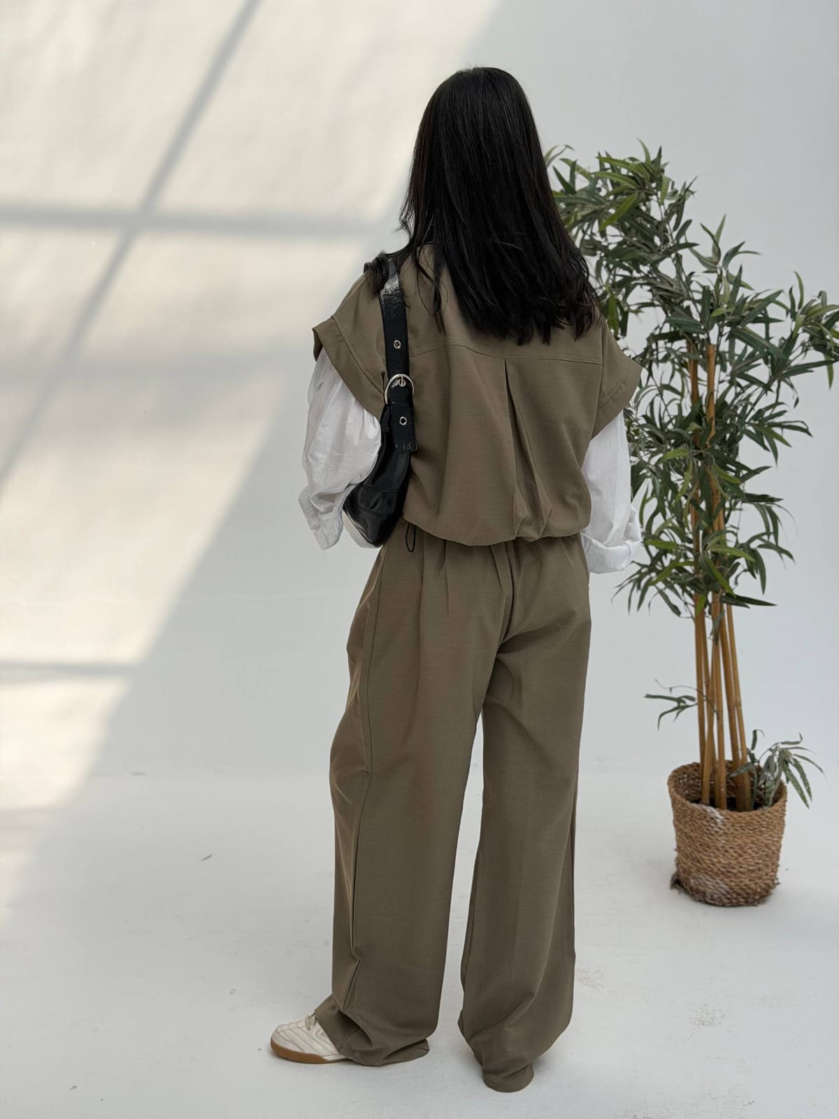 Gabardine Cobra Cut Suit — photo 5 — Yokaa Suit Set