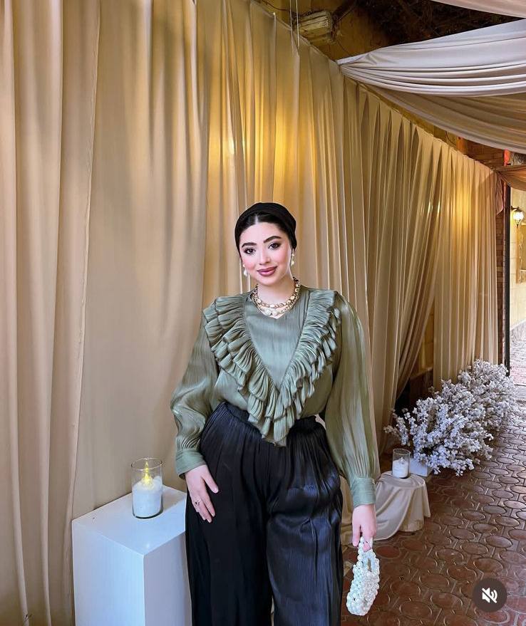 Organza Ruffle Blouse with Seven-Shaped Neckline — photo 3 — Yokaa Top